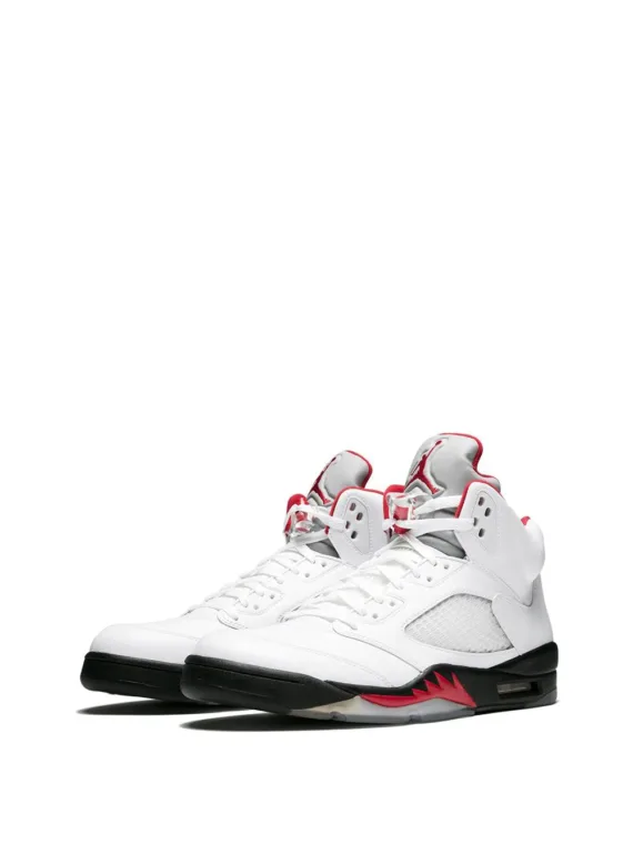 ⁦NIKE Air Jordan 5 Retro "Fire Red 2013" sneakers⁩ – תמונה ⁦2⁩