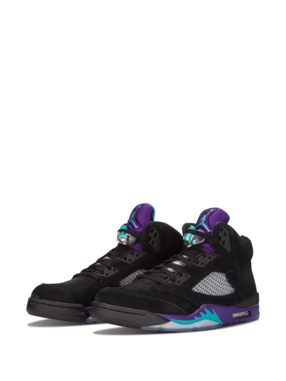 ⁦NIKE Air Jordan 5 Retro "Black Grape" sneakers⁩ – תמונה ⁦2⁩