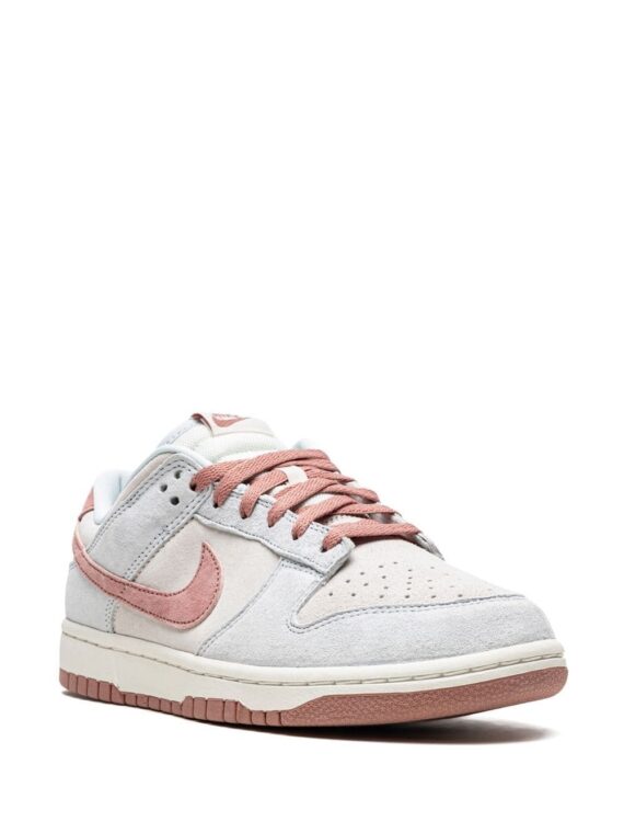 ⁦NIKE Dunk Low "Fossil Rose" sneakers⁩ – תמונה ⁦2⁩