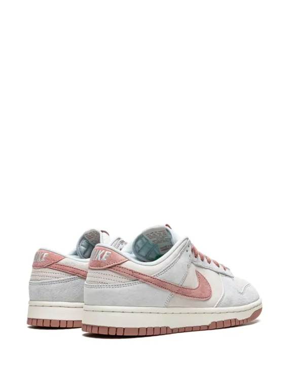 ⁦NIKE Dunk Low "Fossil Rose" sneakers⁩ – תמונה ⁦3⁩