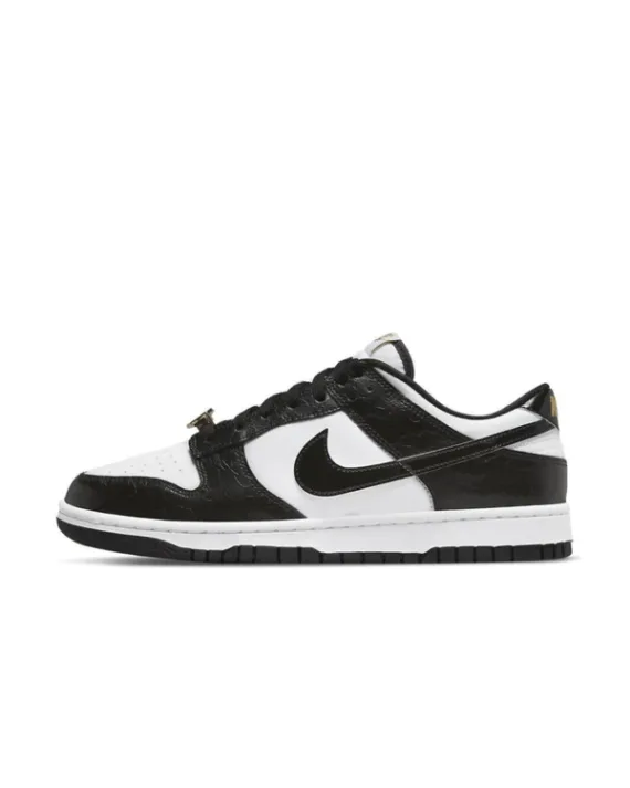 NIKE DUNK LOW SE WORLD CHAMPS BLACK WHITE