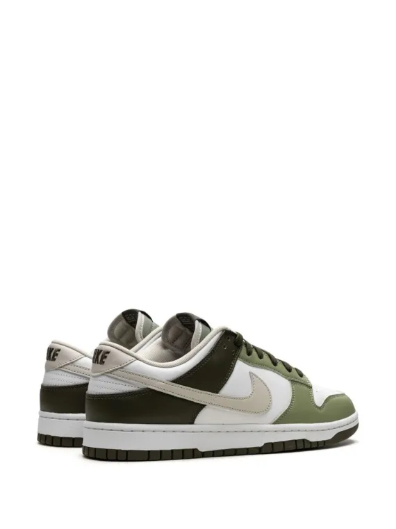 ⁦NIKE Dunk Low "Oil Green" sneakers⁩ – תמונה ⁦3⁩