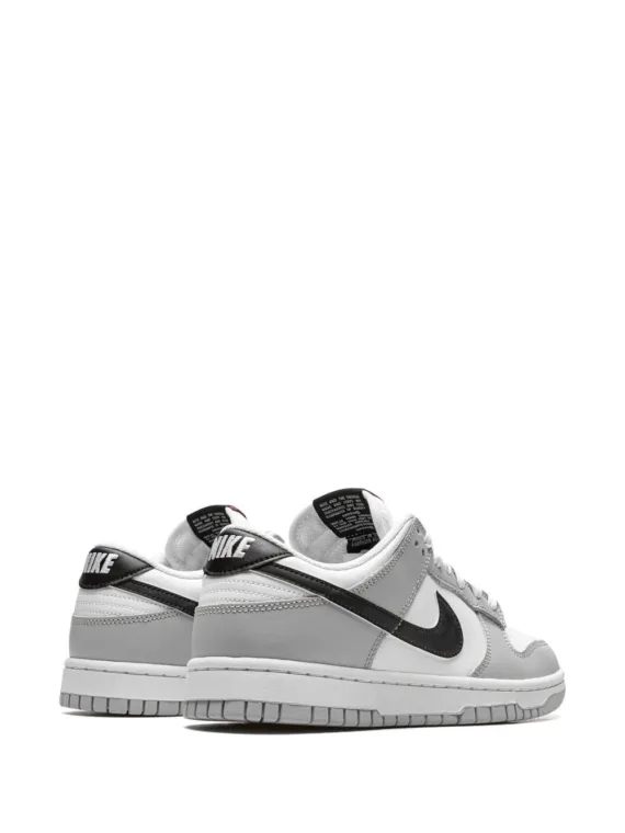 ⁦NIKE Dunk Low SE "Lottery Pack - Grey" sneakers⁩ – תמונה ⁦3⁩