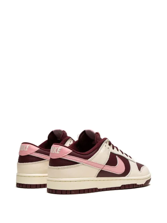 ⁦NIKE Dunk Low Retro Prm "Valentine'S Day 2023" sneakers⁩ – תמונה ⁦3⁩