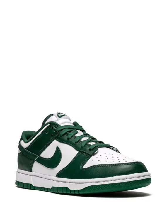 ⁦NIKE Dunk Low "Team Green" sneakers⁩ – תמונה ⁦2⁩