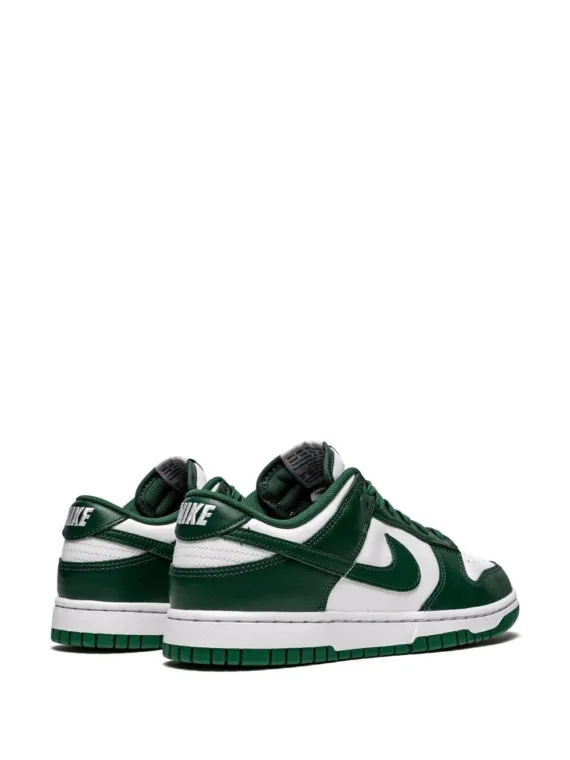 ⁦NIKE Dunk Low "Team Green" sneakers⁩ – תמונה ⁦3⁩