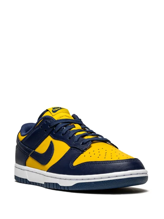 ⁦NIKE Dunk Low "Michigan" sneakers⁩ – תמונה ⁦2⁩