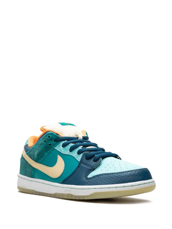 ⁦NIKE Dunk Low Premium SB sneakers⁩ – תמונה ⁦2⁩