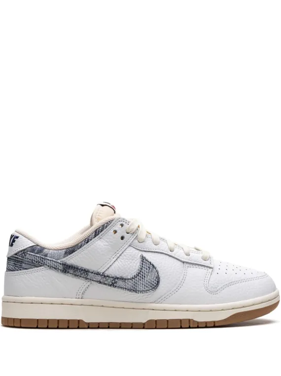 NIKE Dunk Low "Washed Denim" sneakers