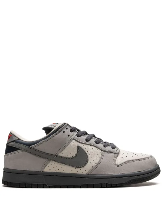 NIKE Dunk Low Pro SB sneakers