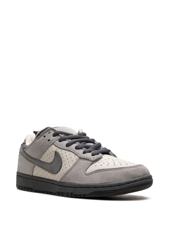 ⁦NIKE Dunk Low Pro SB sneakers⁩ – תמונה ⁦2⁩