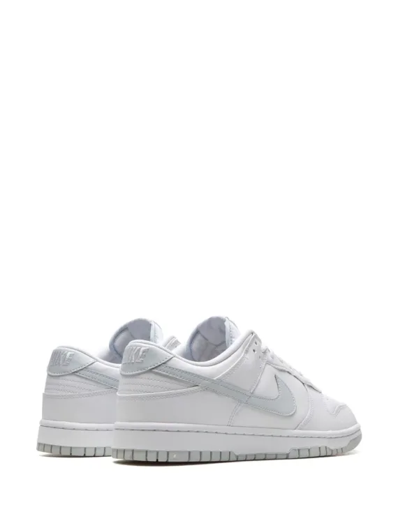 ⁦NIKE Dunk Low Retro "White/Platinum" sneakers⁩ – תמונה ⁦3⁩