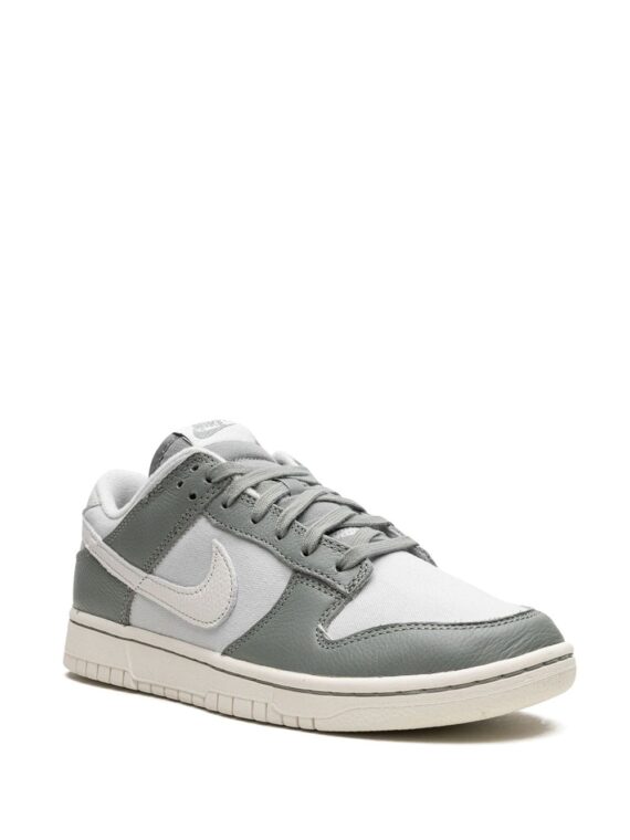 ⁦NIKE Dunk Low Retro PRM "Mica Green" sneakers⁩ – תמונה ⁦2⁩