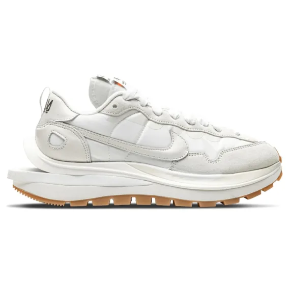 Nike Vaporwaffle Sacai Sail Gum