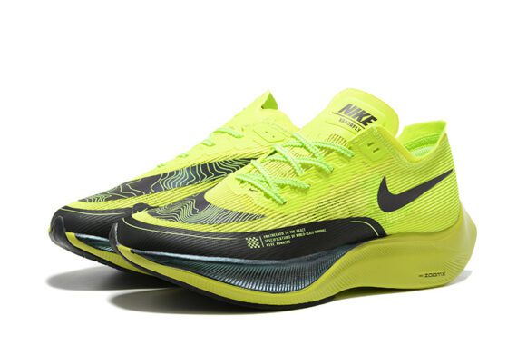 ⁦Nike ZoomX Vaporfly Next% 2 Steve Prefontaine Volt⁩ – תמונה ⁦4⁩