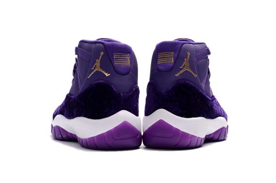 ⁦NIKE  Air Jordan 11 PRM Velvet Heiress Royal Purple Basketball Men⁩ – תמונה ⁦2⁩