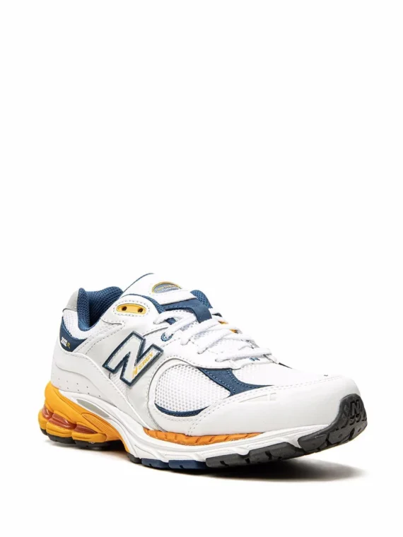 ⁦ניו באלאנס - New Balance 2002 R M2002RLA sneakers⁩ – תמונה ⁦2⁩