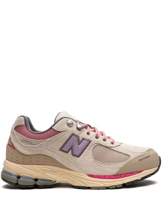 ניו באלאנס - New Balance 2002 R Hiking Pack - Beige sneakers