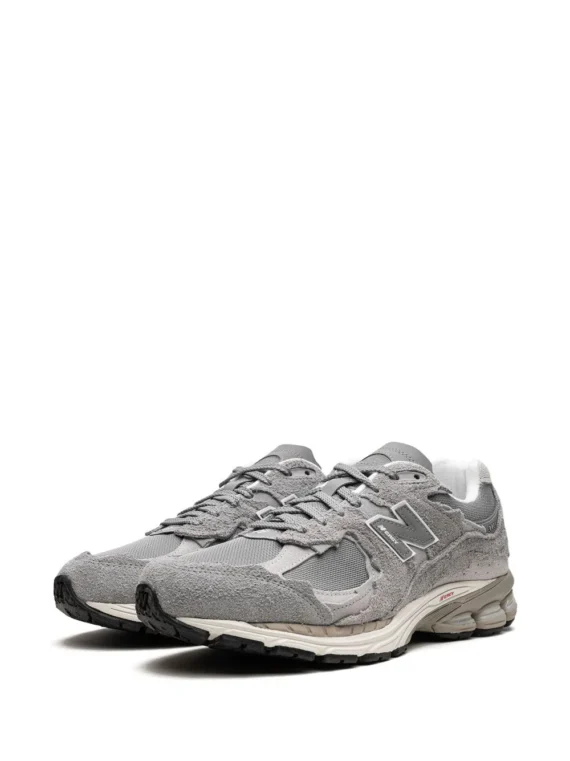 ⁦ניו באלאנס - New Balance 2002 R Grey sneakers⁩ – תמונה ⁦3⁩