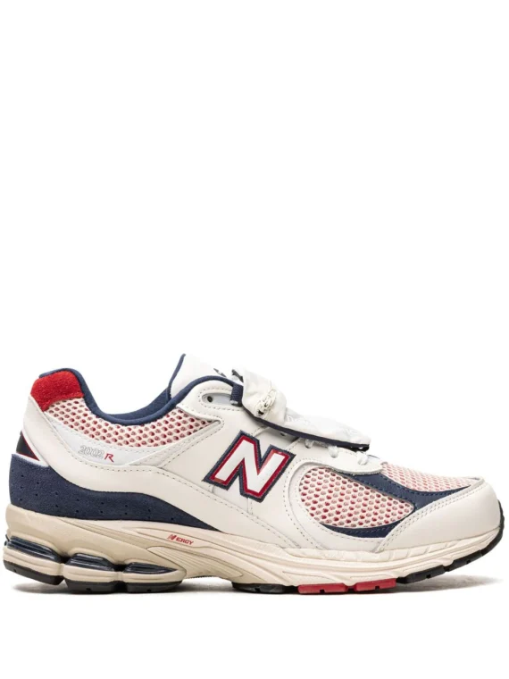 ניו באלאנס - New Balance 2002 R Sea Salt/Team Red sneakers