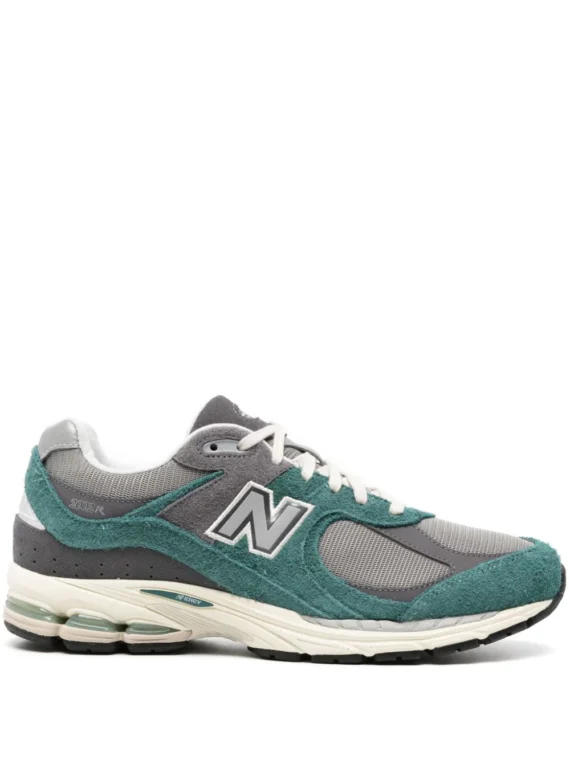 ניו באלאנס - New Balance 2002 R suede sneakers