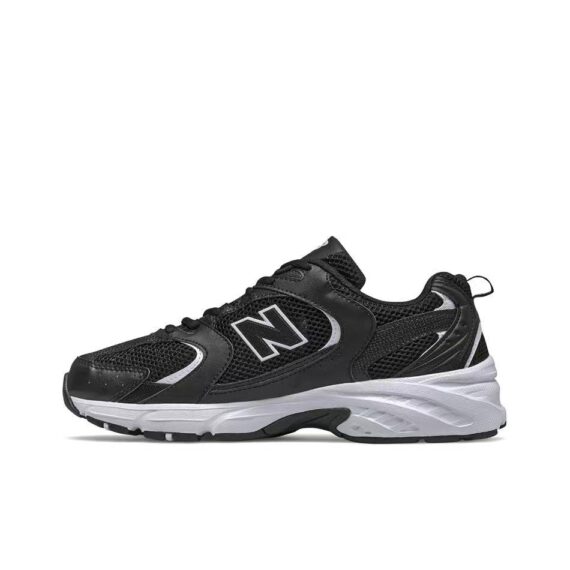 ⁦ סניקרס ניו באלאנס NEW BALANCE 530 BLACK & WHITE⁩ – תמונה ⁦4⁩