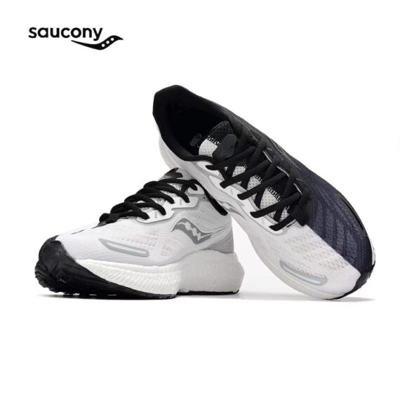 ⁦נעלי סאקוני - Saucony Triumph Black White⁩ – תמונה ⁦2⁩