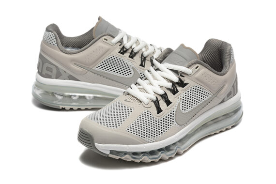 ⁦נעלי נייק - NIKE AIR MAX 2013 Silver⁩ – תמונה ⁦3⁩