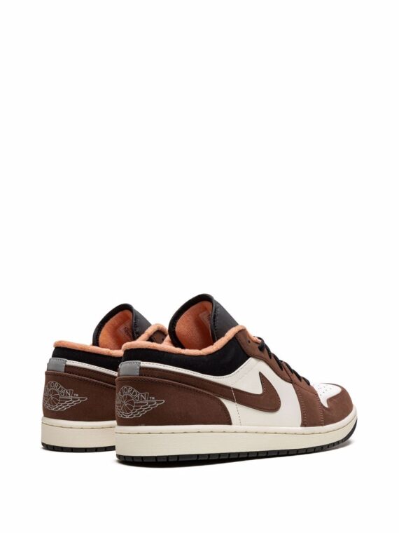 ⁦נייק ג'ורדן -NIKE AIR JORDAN 1 LOW - Mocha⁩ – תמונה ⁦3⁩