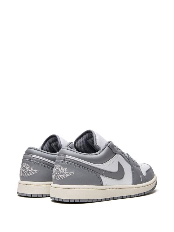 ⁦נייק ג'ורדן -NIKE AIR JORDAN 1 LOW - Vintage Grey⁩ – תמונה ⁦3⁩