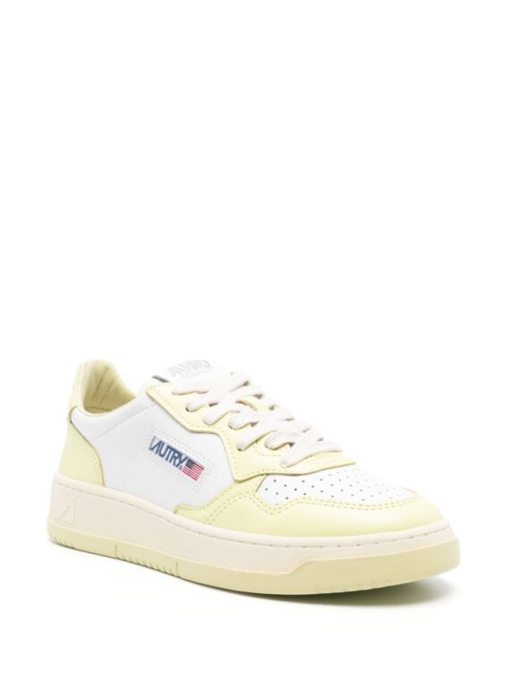 ⁦סניקרס - AUTRY Medalist Sneakers White/Lemon Yellow⁩ – תמונה ⁦2⁩